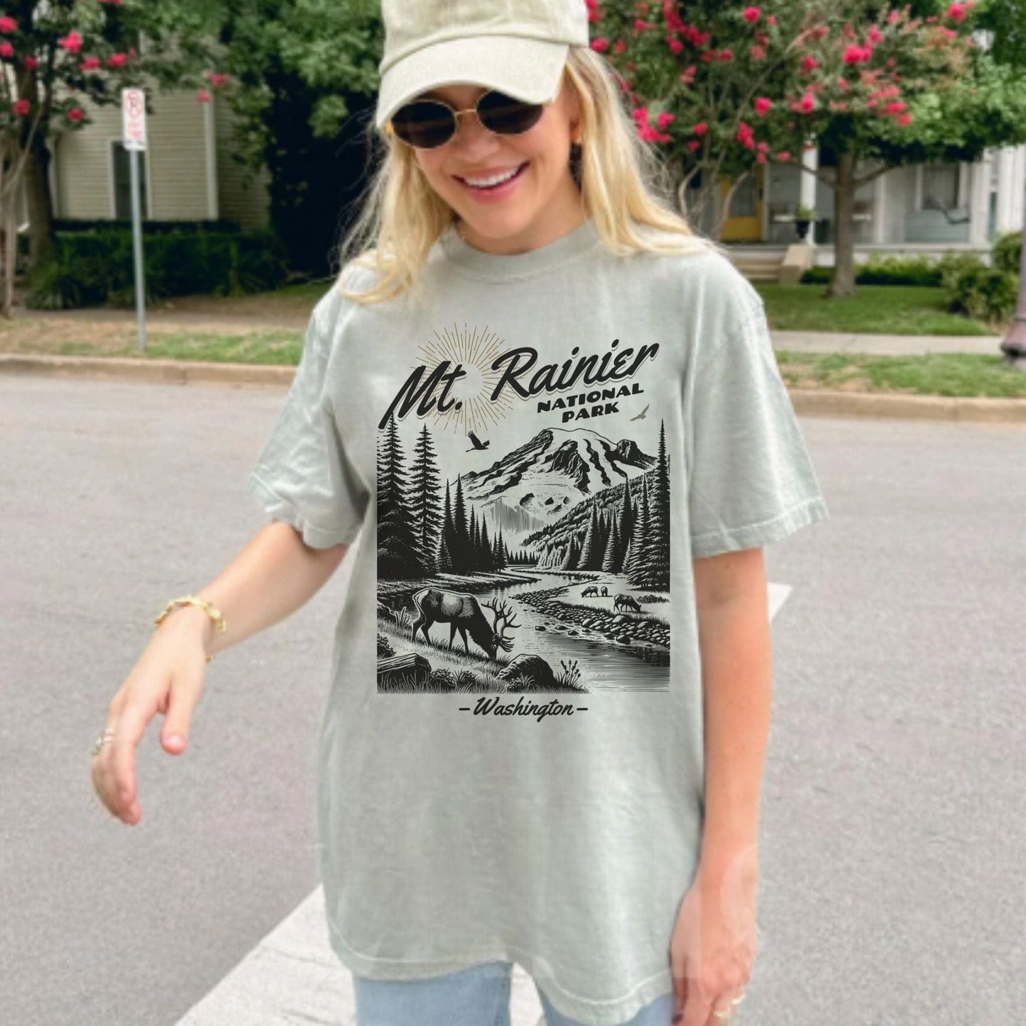 Pacific Northwest Mt Rainier Souvenir Vintage Style Tee