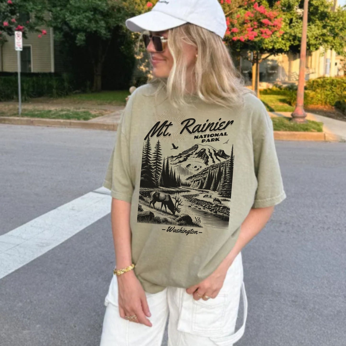 Pacific Northwest Mt Rainier Souvenir Vintage Style Tee